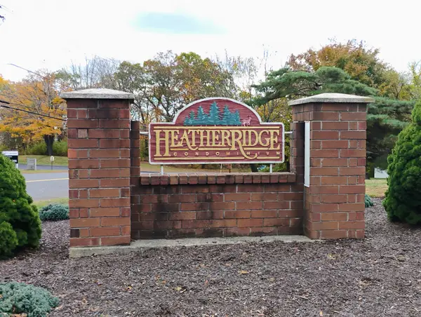 37 Heather Ridge #37, Shelton, CT 06484