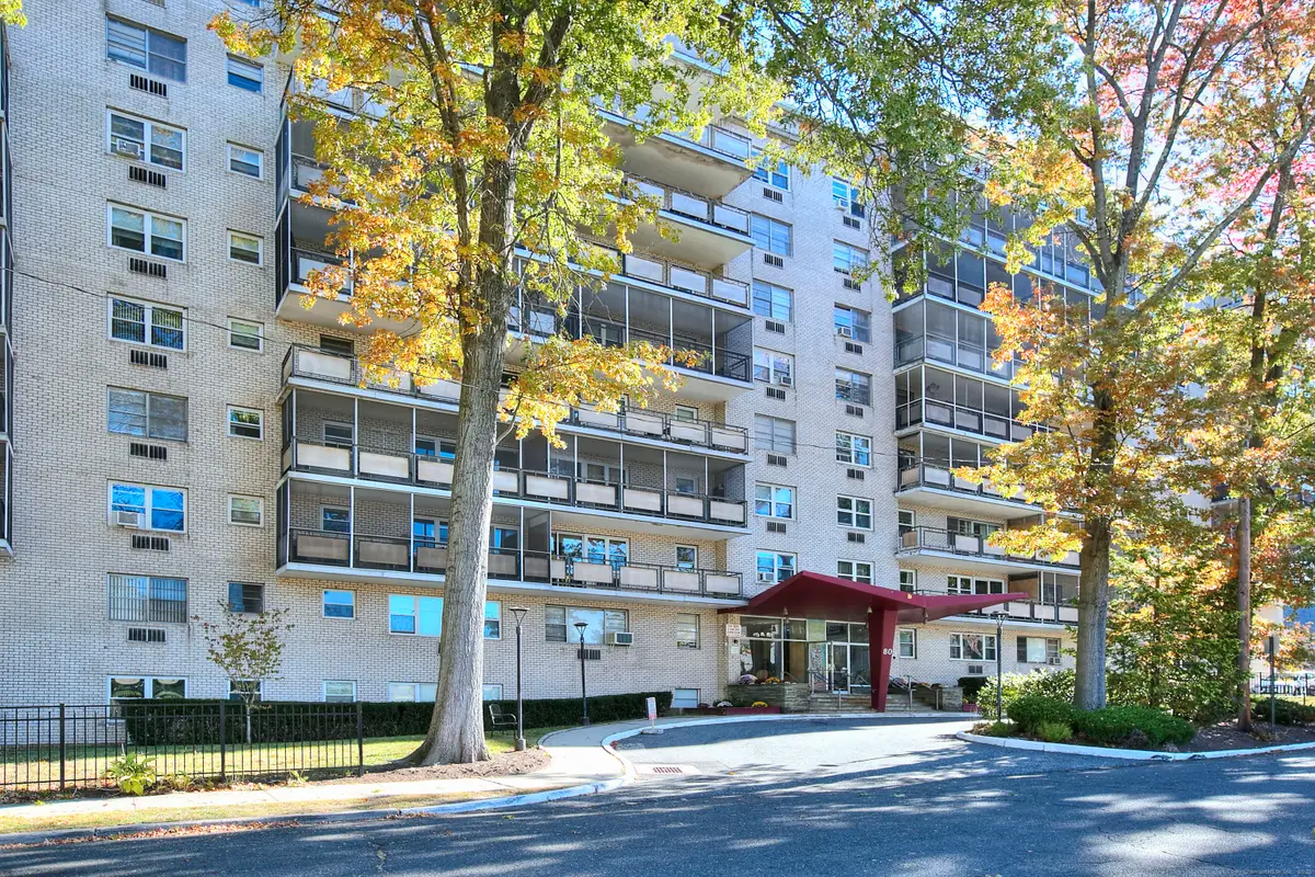 80 Cartright Street #8J, Bridgeport, CT 06604 - Image #1