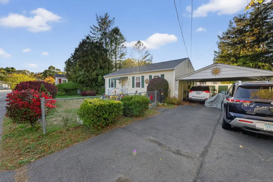 30 Midway Oval, Groton, CT 06340 - Image #3