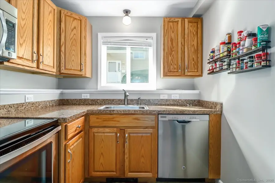 466 Danbury Road #APT 4, New Milford, CT 06776 - Image #3