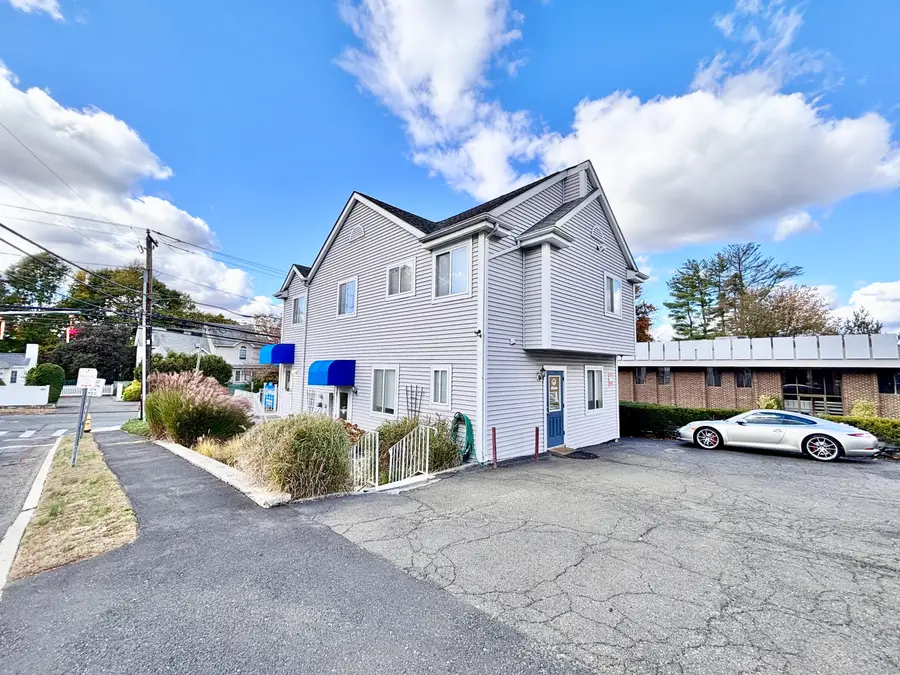 543 Newfield Avenue, Stamford, CT 06905 - Image #2