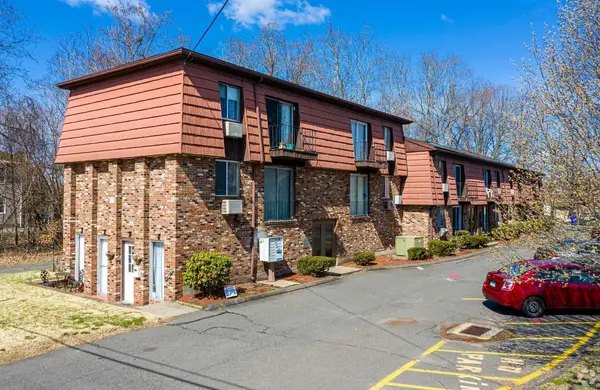 77 East Main Street, Plainville, CT 06062