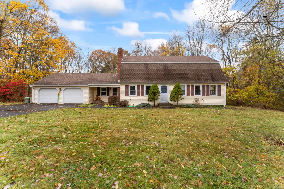 16 Settlers Lane, Newtown, CT 06482 - #1