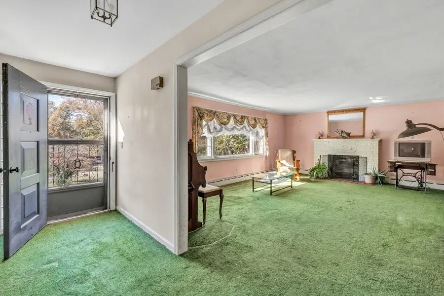 104 Sperry Drive, Guilford, CT 06437 - Image #2