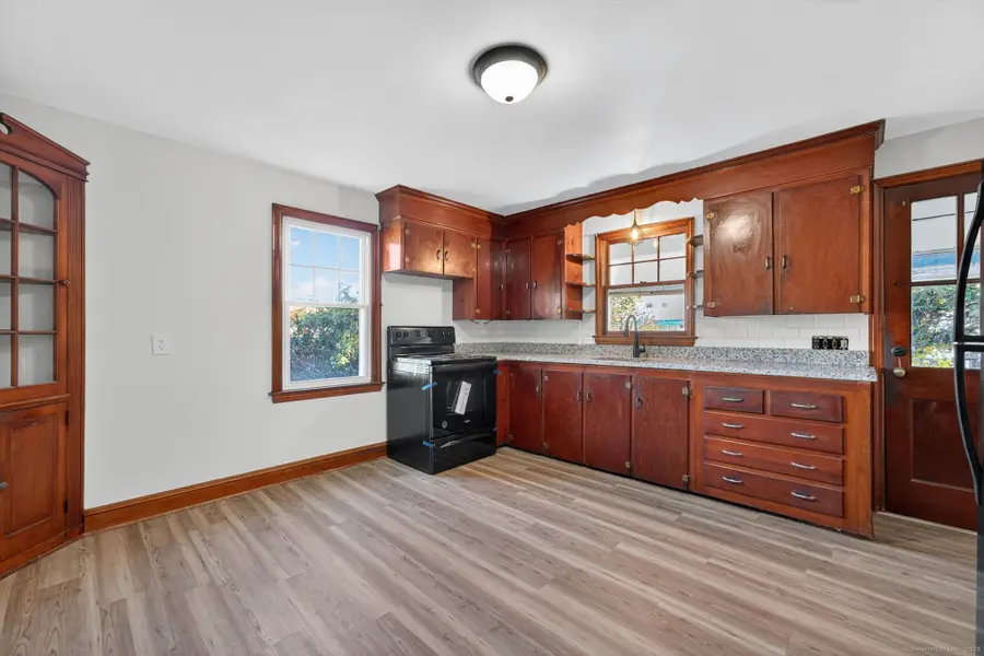 8 Quinebaug Road, Norwich, CT 06360 - Image #3