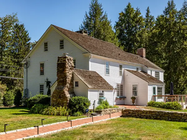 55 Good Hill Road, Woodbury, CT 06798