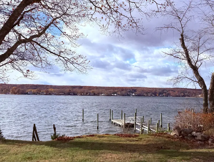 10 Seventh Avenue, Waterford, CT 06385 - Image #3