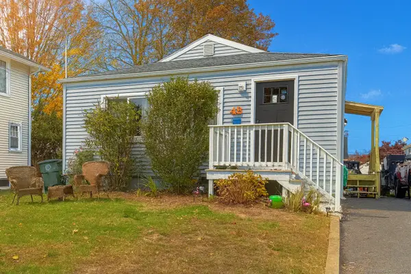 48 Hubbell Place, Milford, CT 06460