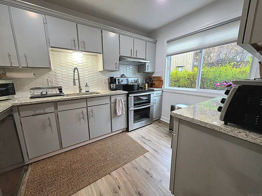 60 Heritage Village #B, Southbury, CT 06488 - Image #2