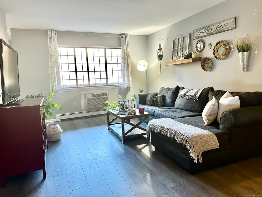 17 Teresa Place #17, Bridgeport, CT 06606 - Image #3