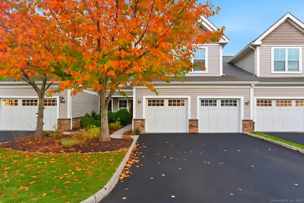 17 Briar Ridge Drive #17, Bethel, CT 06801