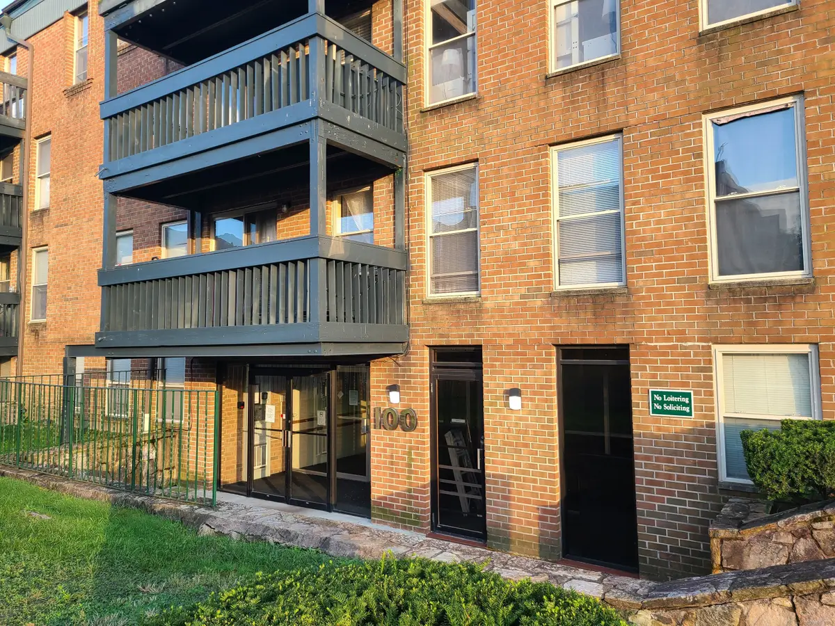 100 Kane Street #APT D10, West Hartford, CT 06119 - Image #1