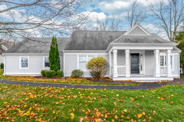 13 Caveson Court #13, Middlebury, CT 06762