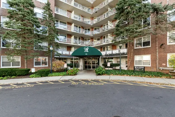 71 Strawberry Hill Avenue #305, Stamford, CT 06902