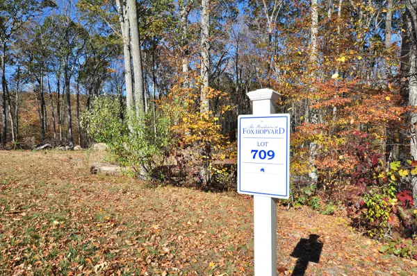 709 Fox Hopyard Road, East Haddam, CT 06423