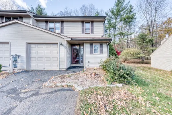 42 Schoolhouse Crossing, Wethersfield, CT 06109