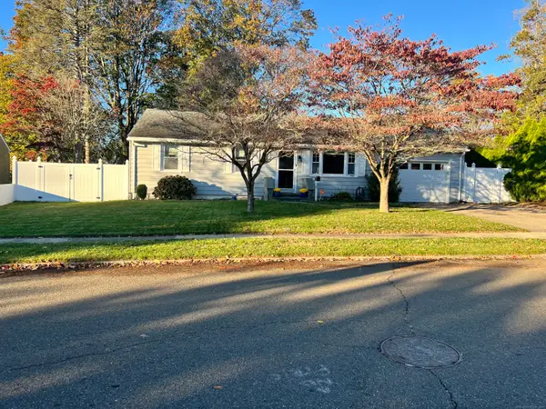 21 Hayes Drive, Milford, CT 06460
