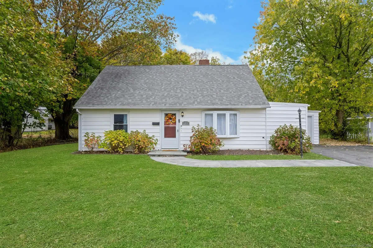 153 Seaver Circle, Bridgeport, CT 06606 - #1