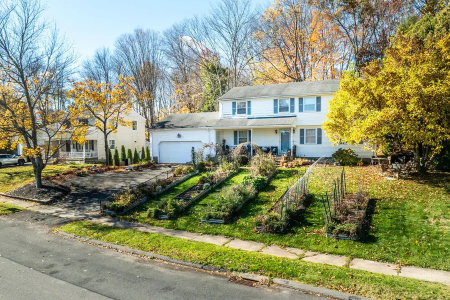 132 Hollyberry Lane, Plainville, CT 06062 - Image #3