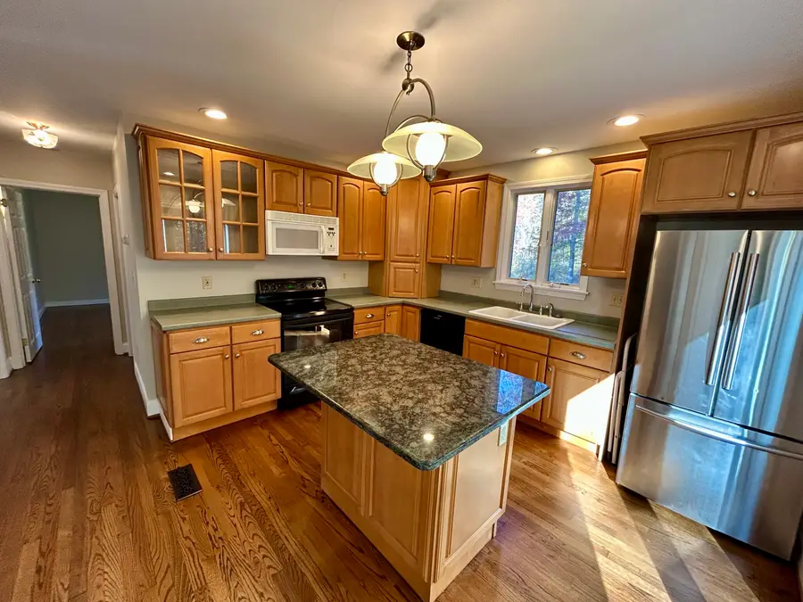 229 Jerome Avenue, Burlington, CT 06013 - Image #3