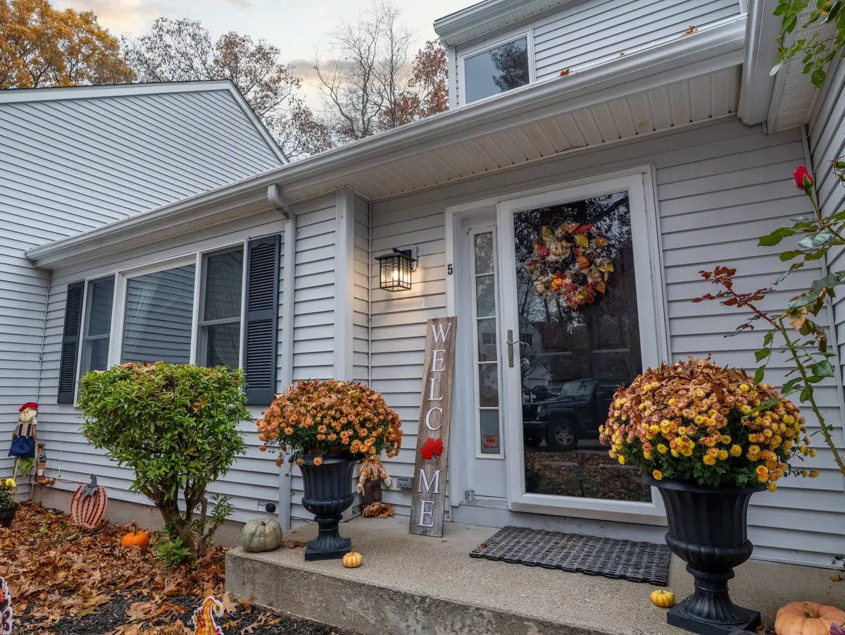 5 Windy Ridge Place #5, Waterford, CT 06385 - Image #1