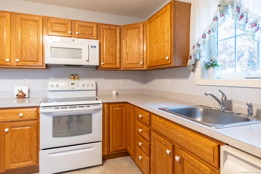 29 Shady Brook Lane #29, Vernon, CT 06066 - Image #3