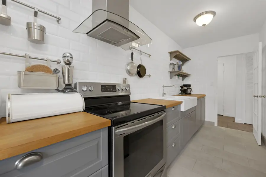 80 Cartright Street #2F, Bridgeport, CT 06604 - Image #2