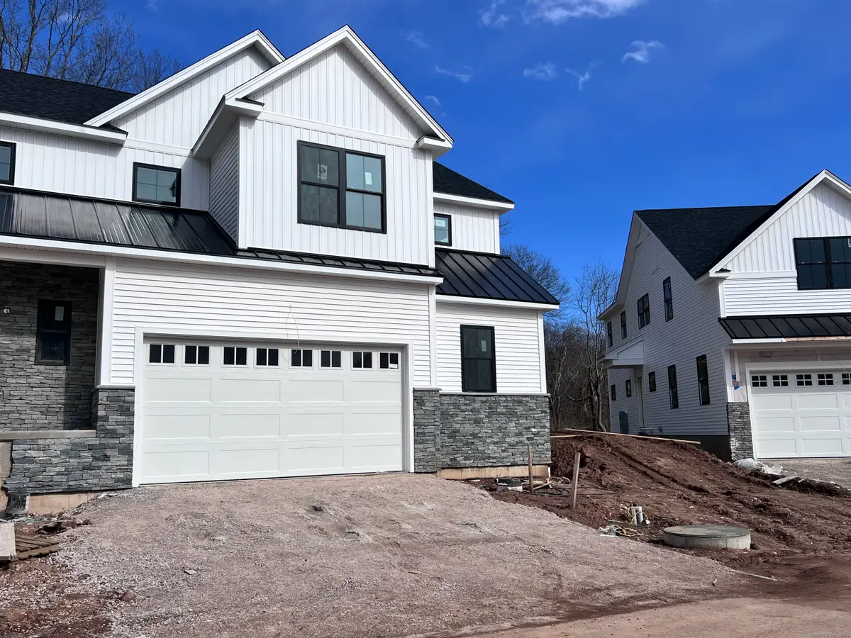 33 Village Circle #33, Guilford, CT 06437 - Image #1