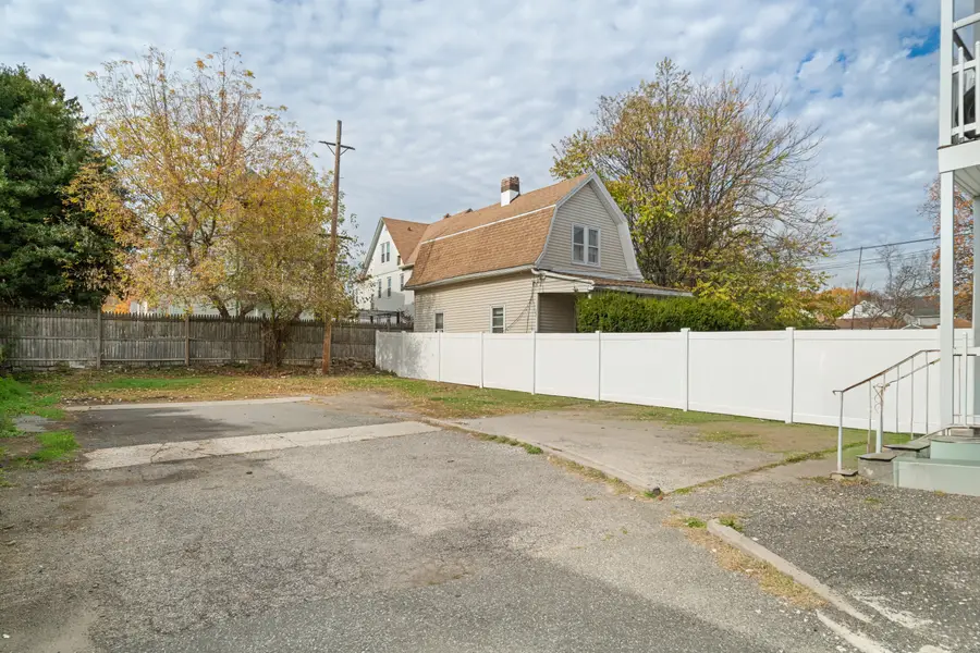 73 Pixlee Place, Bridgeport, CT 06610 - Image #3