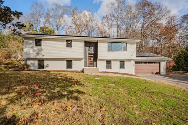 12 Brookfield Drive, East Lyme, CT 06333