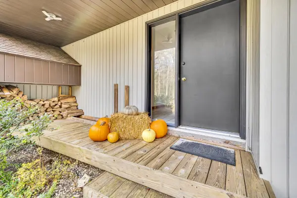 1 Northcrest Drive, Granby, CT 06060