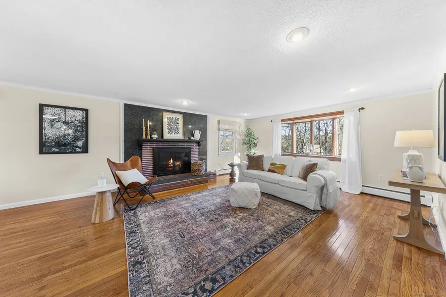 1043 Hopewell Road, Glastonbury, CT 06073 - Image #2