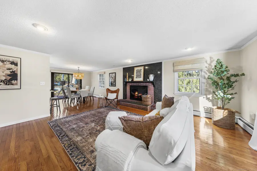 1043 Hopewell Road, Glastonbury, CT 06073 - Image #3