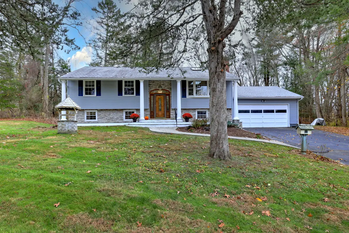7 Deerfield Drive, Newtown, CT 06482 - Image #1