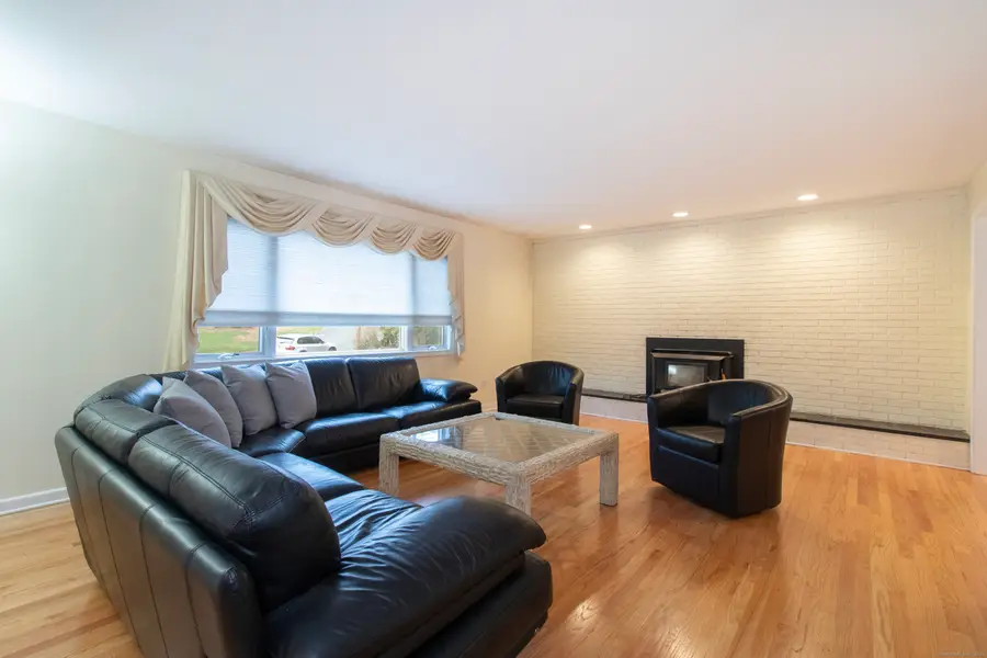 306 Hawthorne Lane, Orange, CT 06477 - Image #2