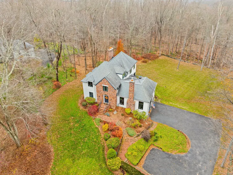 40 Hull Place, Ridgefield, CT 06877 - Image #2