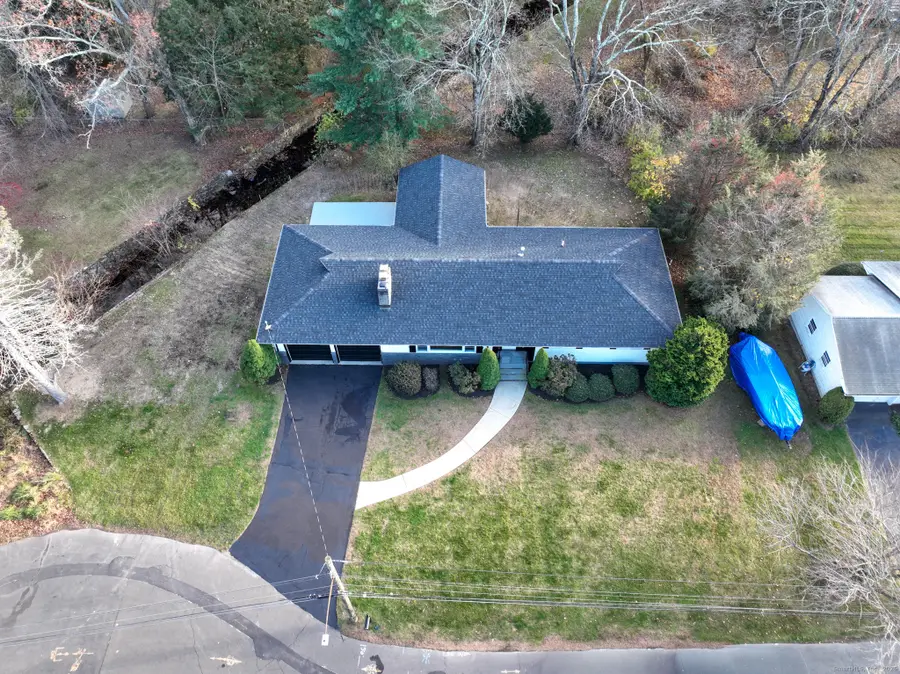 90 Lu Manor Drive, Fairfield, CT 06825 - Image #2