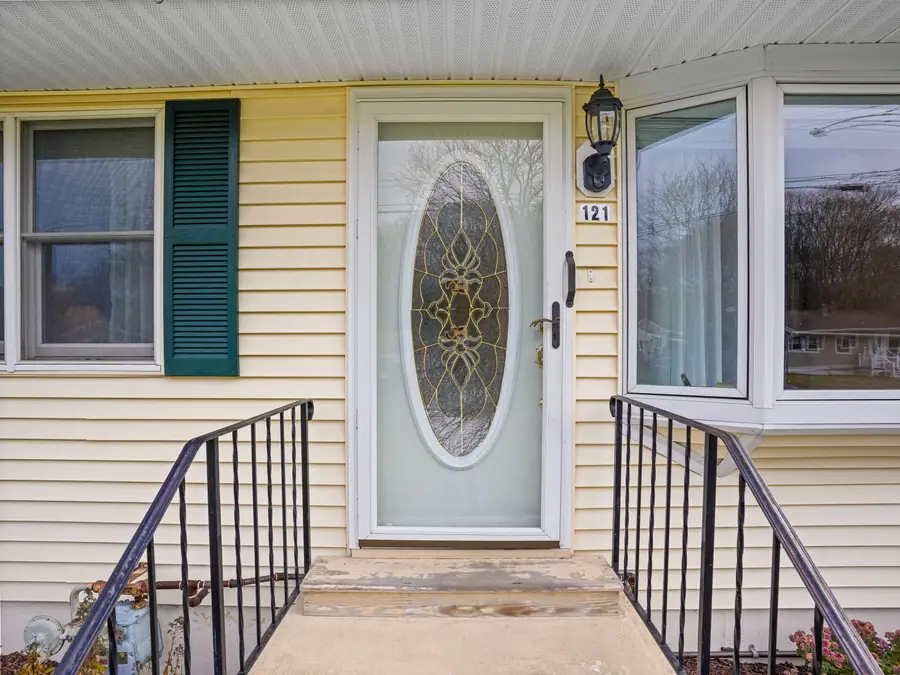 121 Bradley Terrace, Derby, CT 06418 - Image #3