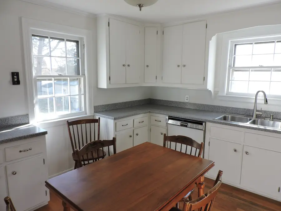 86 Parkway Drive, Stratford, CT 06614 - Image #3