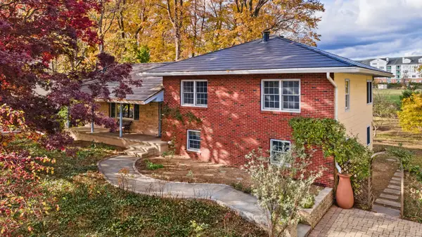 34 Davenport Drive, Stamford, CT 06902