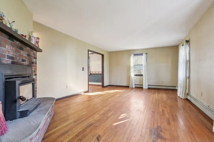 16 Green Avenue, Stonington Town, CT 06379 - Image #3