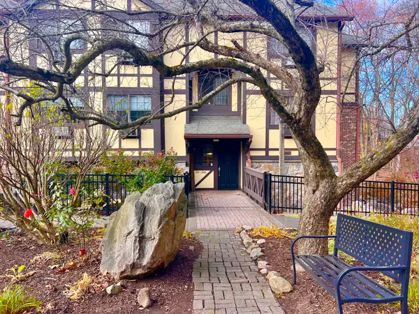 50 Aiken Street #APT 382, Norwalk, CT 06851