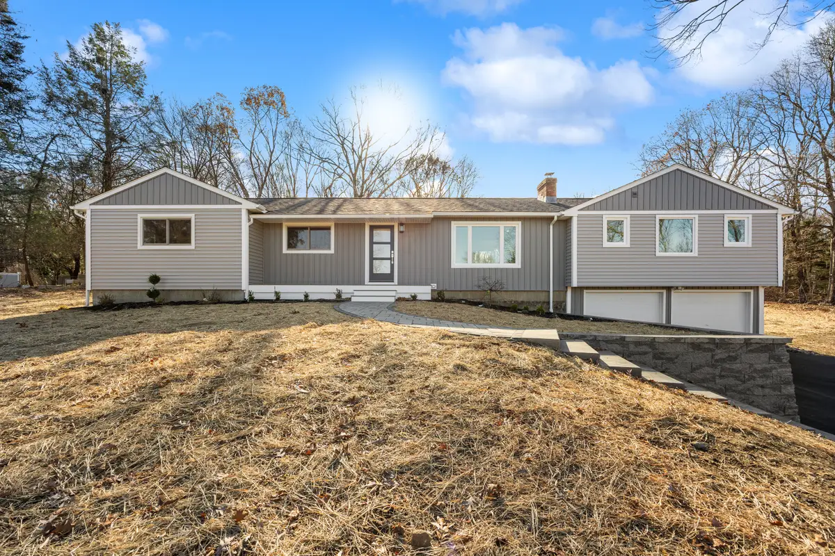 27 Tuttle Court, Bethany, CT 06524 - #1