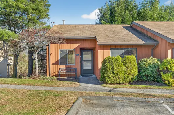 425 Asbury Ridge #425, Shelton, CT 06484