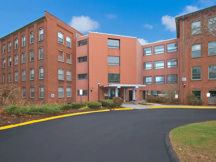 222 Williams Street East #APT 102, Glastonbury, CT 06033 - Image #2