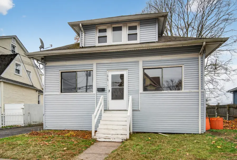 215 Overland Avenue, Bridgeport, CT 06606 - Image #3