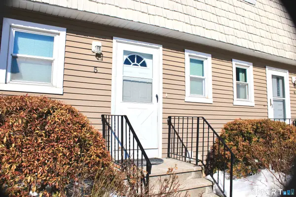 61 Meetinghouse Village #5, Meriden, CT 06450