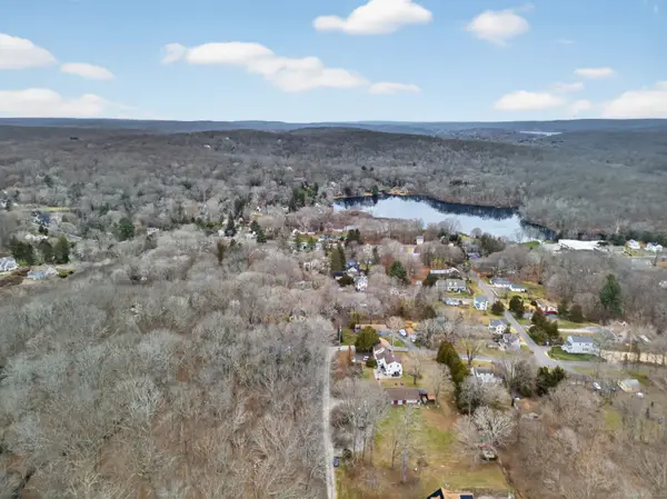 Fairview Street, Essex, CT 06426