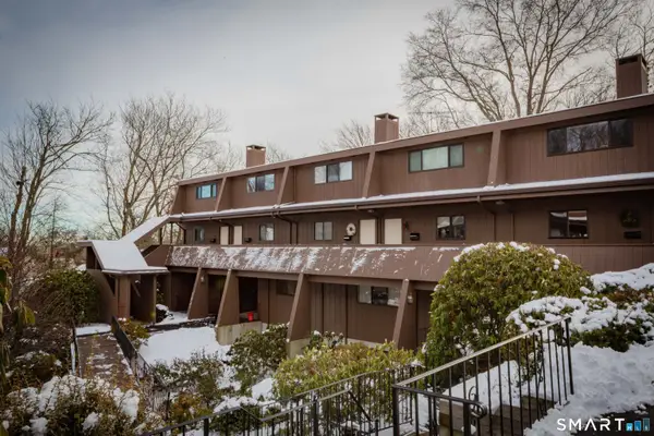 151 Knapps Highway, Fairfield, CT 06825