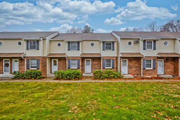 18 Cranberry Hollow #18, Enfield, CT 06082